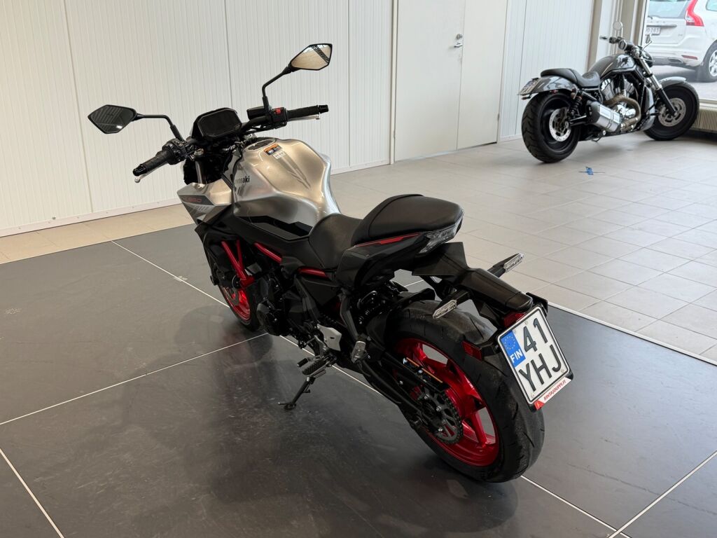 Kawasaki Z 2025 