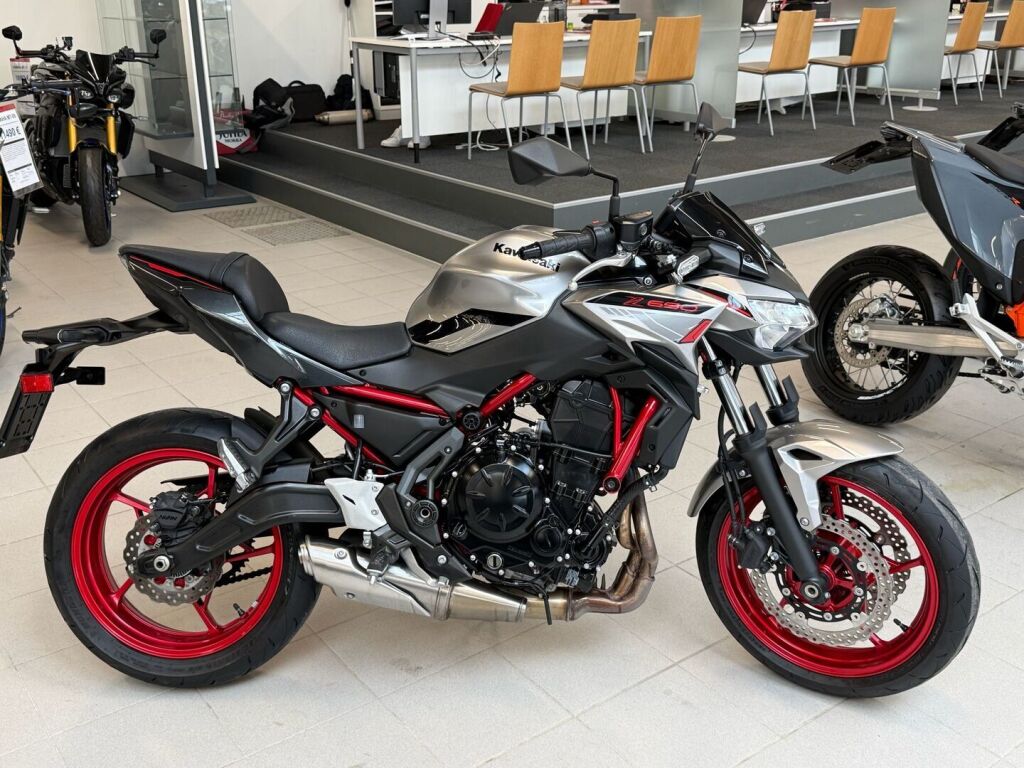 Kawasaki Z 2025 