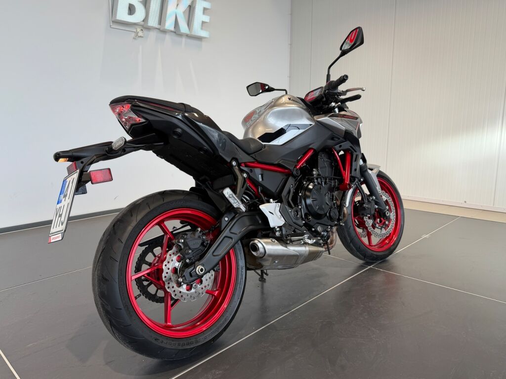 Kawasaki Z 2025 