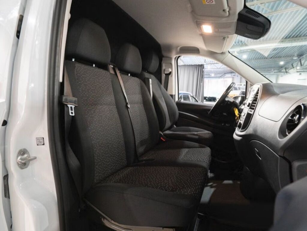 Mercedes-Benz Vito 2023 Valkoinen (Arctic White)