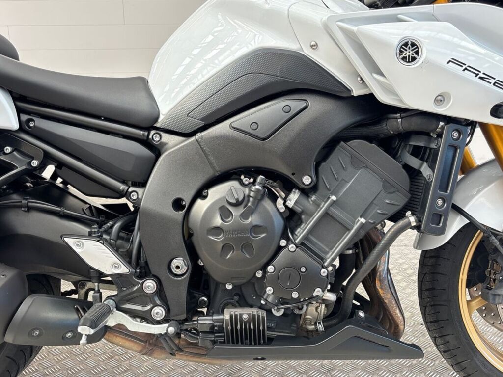 Yamaha FZ8-S 2012 Valkoinen