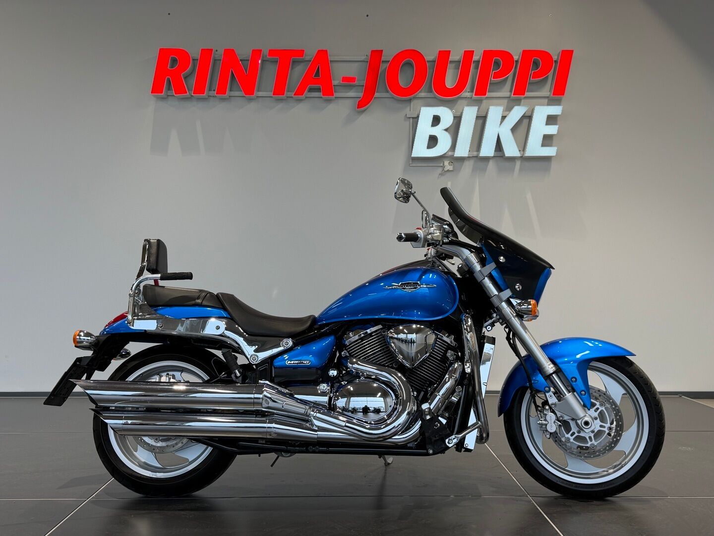 Suzuki INTRUDER