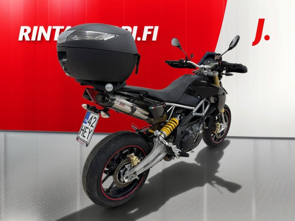 Aprilia Dorsoduro 2012 