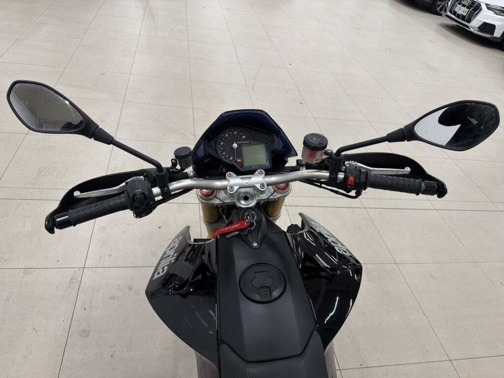 Aprilia Dorsoduro 2012 