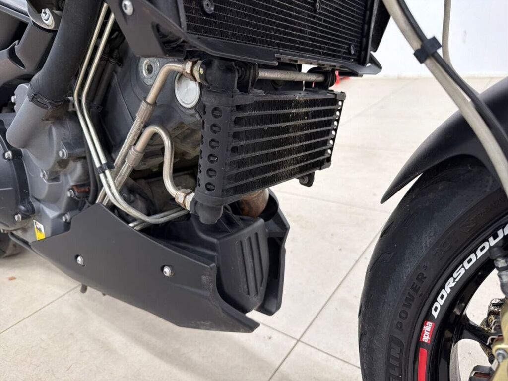 Aprilia Dorsoduro 2012 