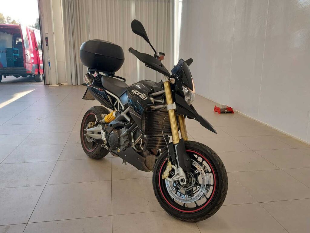 Aprilia Dorsoduro 2012 