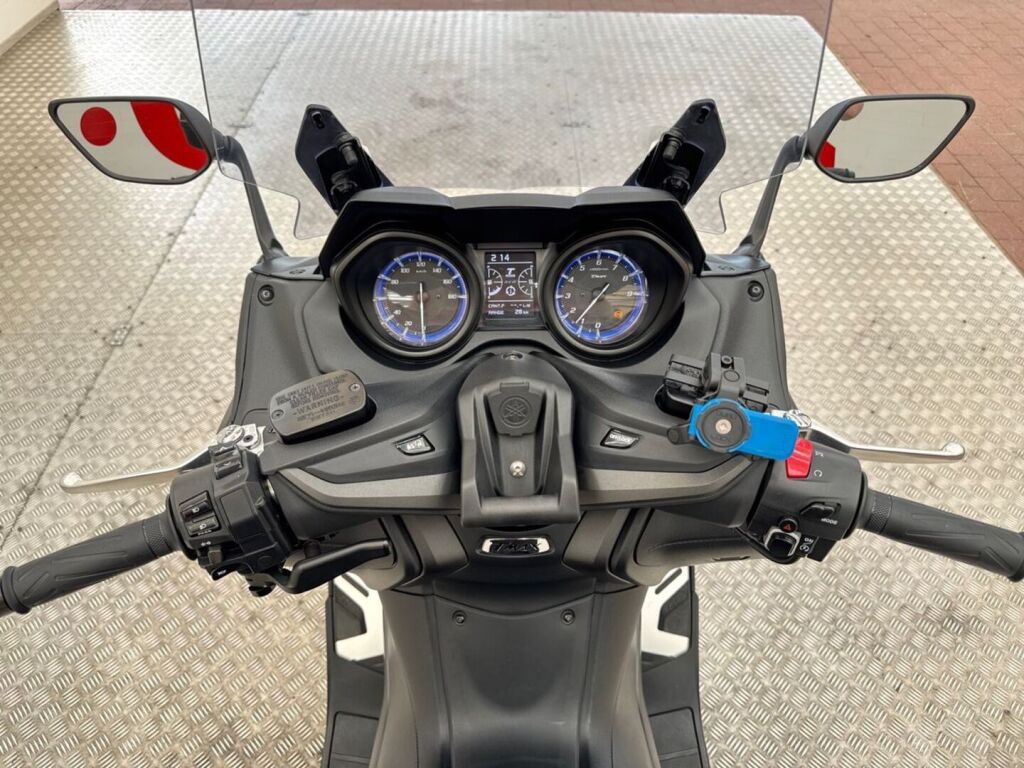 Yamaha T-MAX 2023 