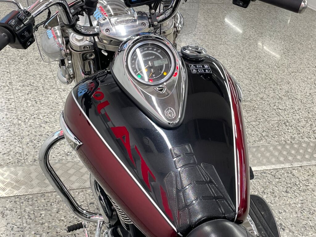 Triumph THUNDERBIRD 2014 