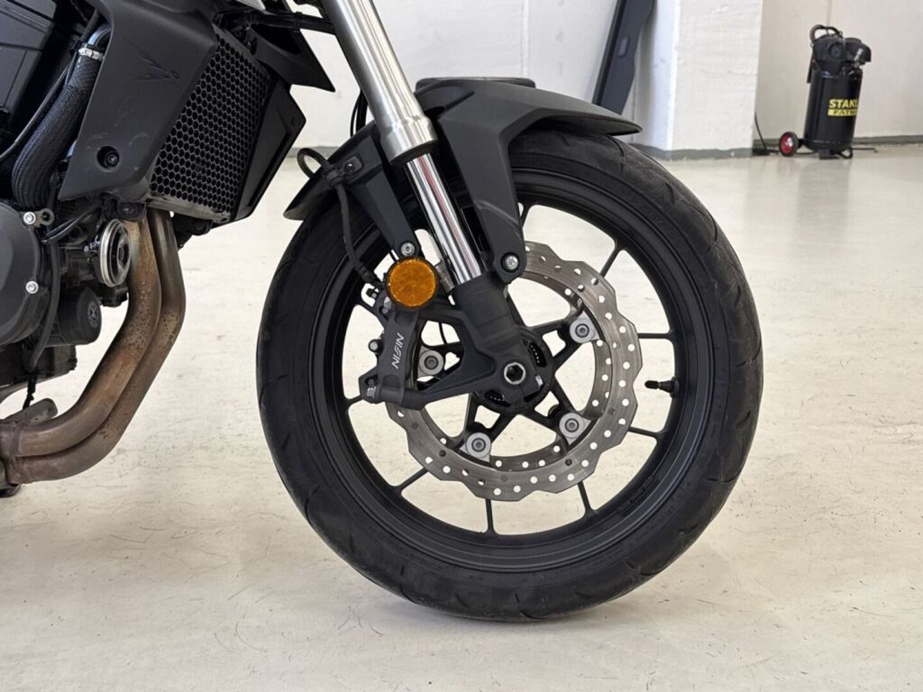 Honda CB 2023 