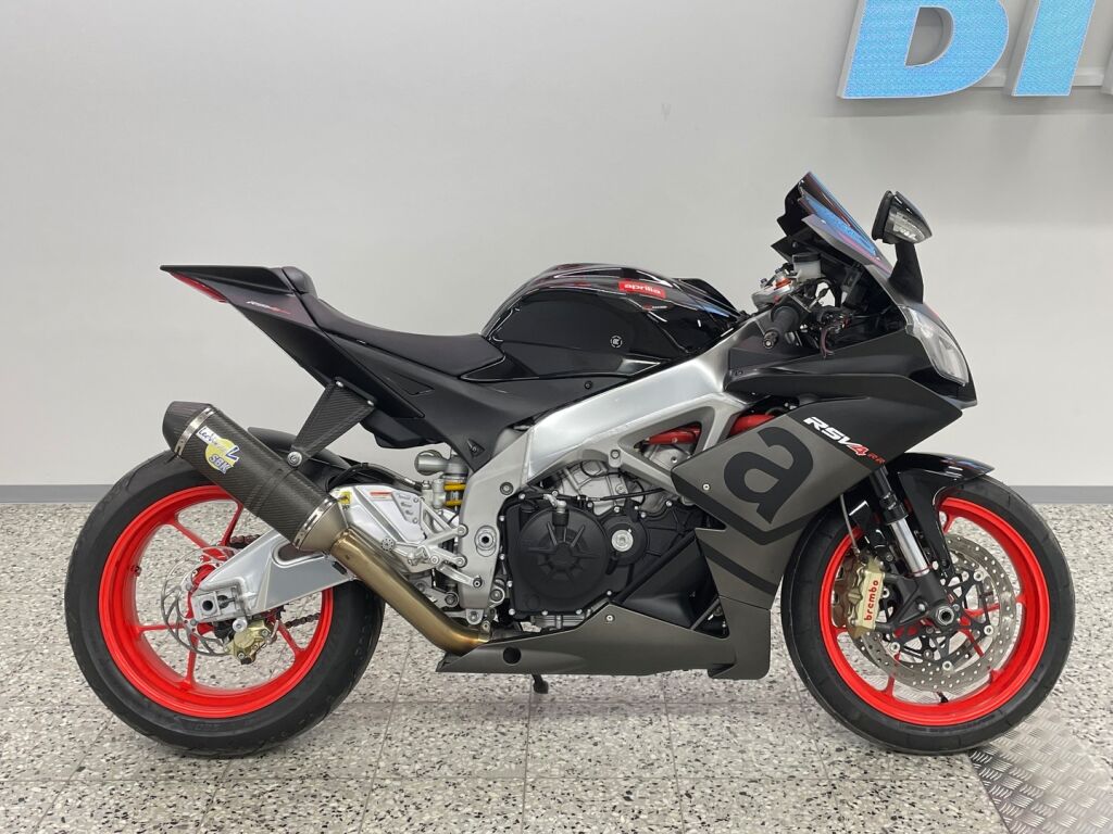 Aprilia RSV4 2011 