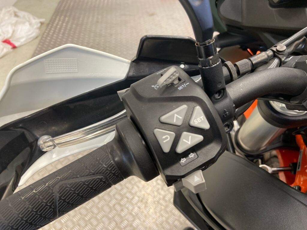 Ktm 890 2021 