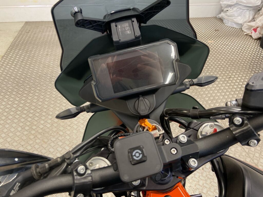 Ktm 890 2021 