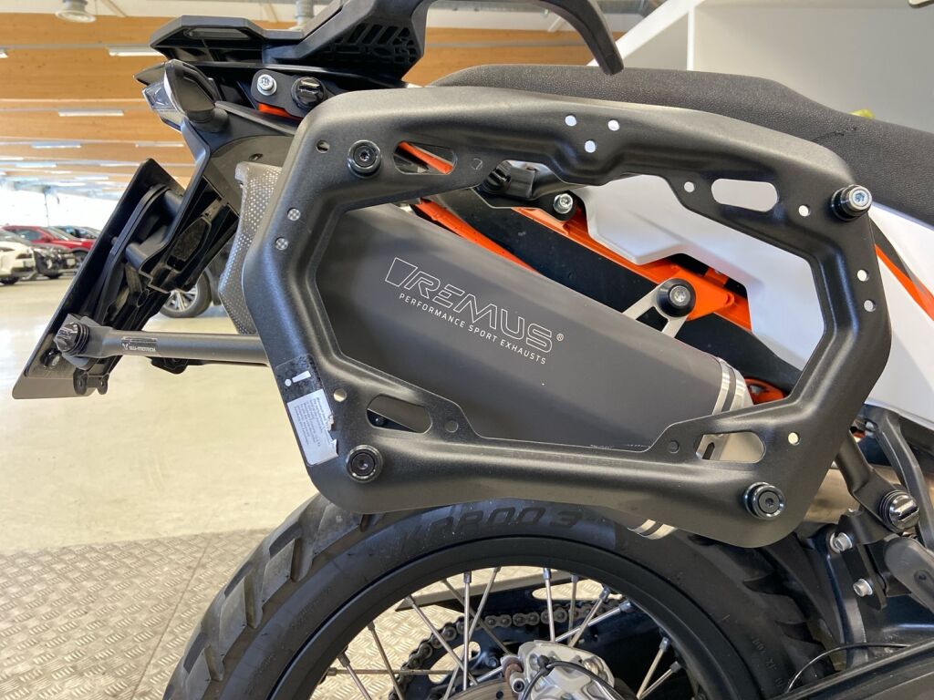 Ktm 890 2021 