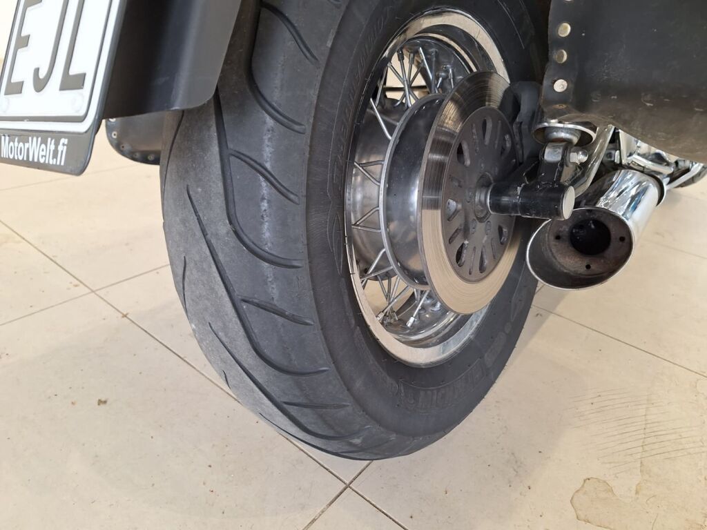 Suzuki VS 2001 moniväri