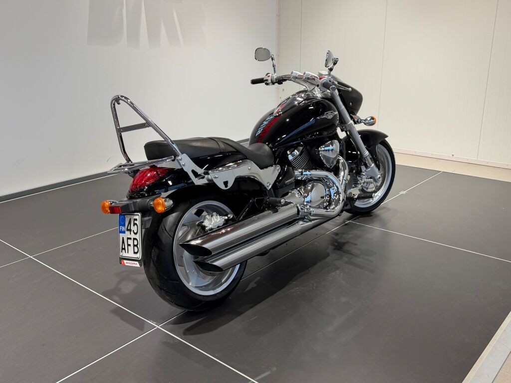 Suzuki INTRUDER 2012 Musta