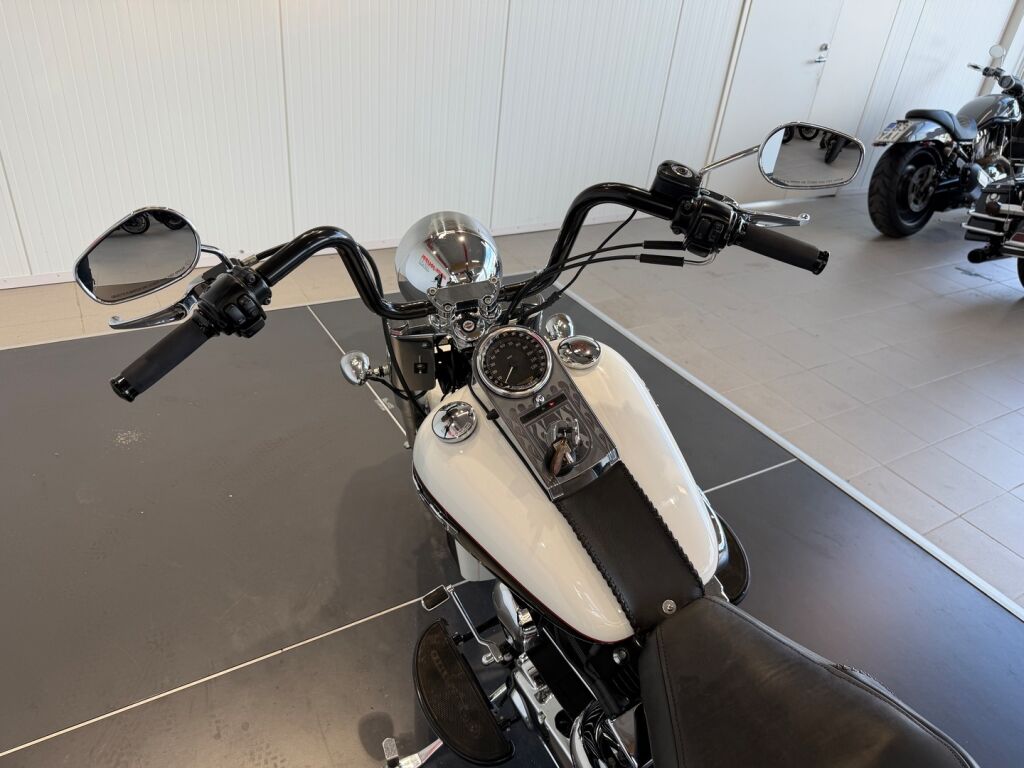 Harley-davidson SOFTAIL 2006 Valkoinen