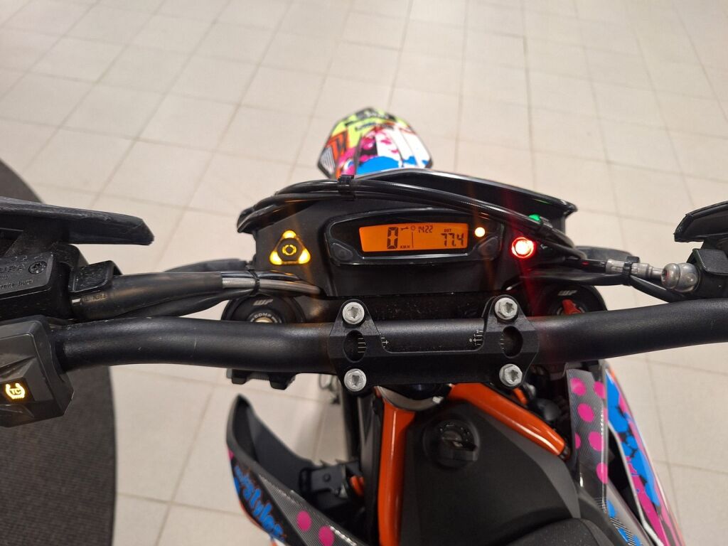 Ktm 690 2020 moniväri