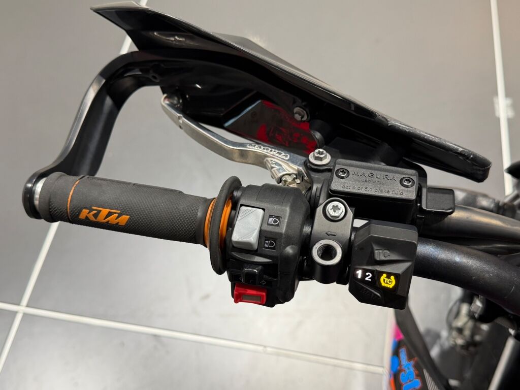 Ktm 690 2020 moniväri