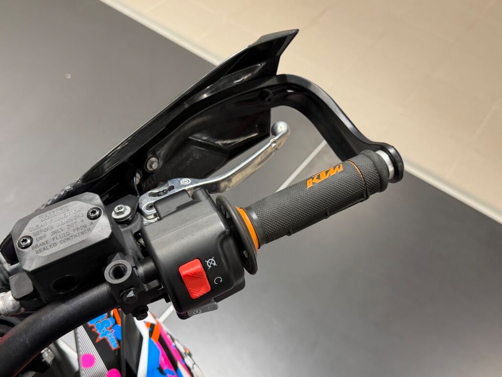 Ktm 690 2020 moniväri