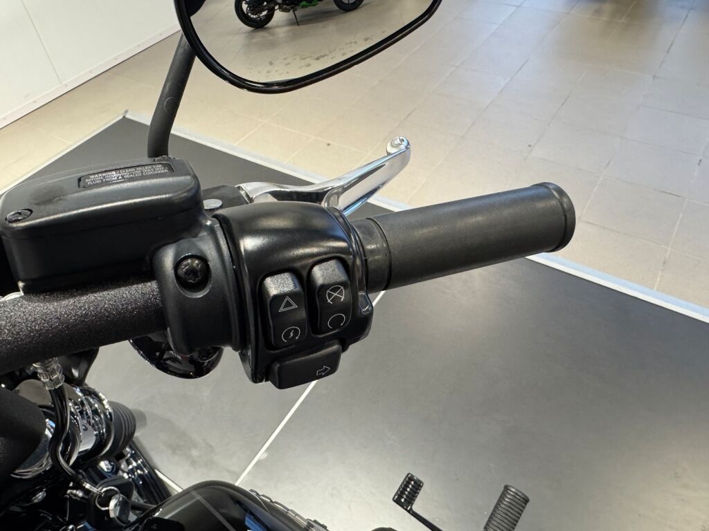 Harley-davidson SOFTAIL 2018 Musta