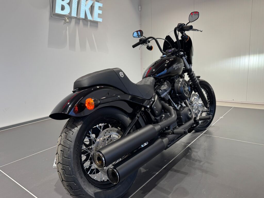 Harley-davidson SOFTAIL 2018 Musta