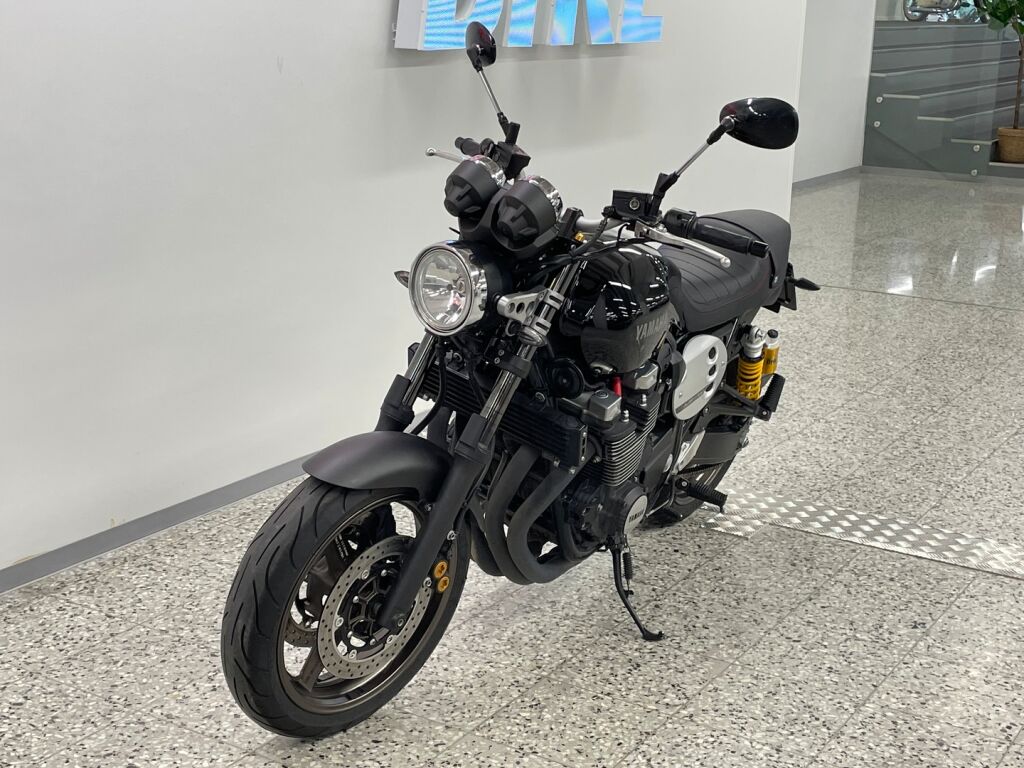 Yamaha XJR 2014 