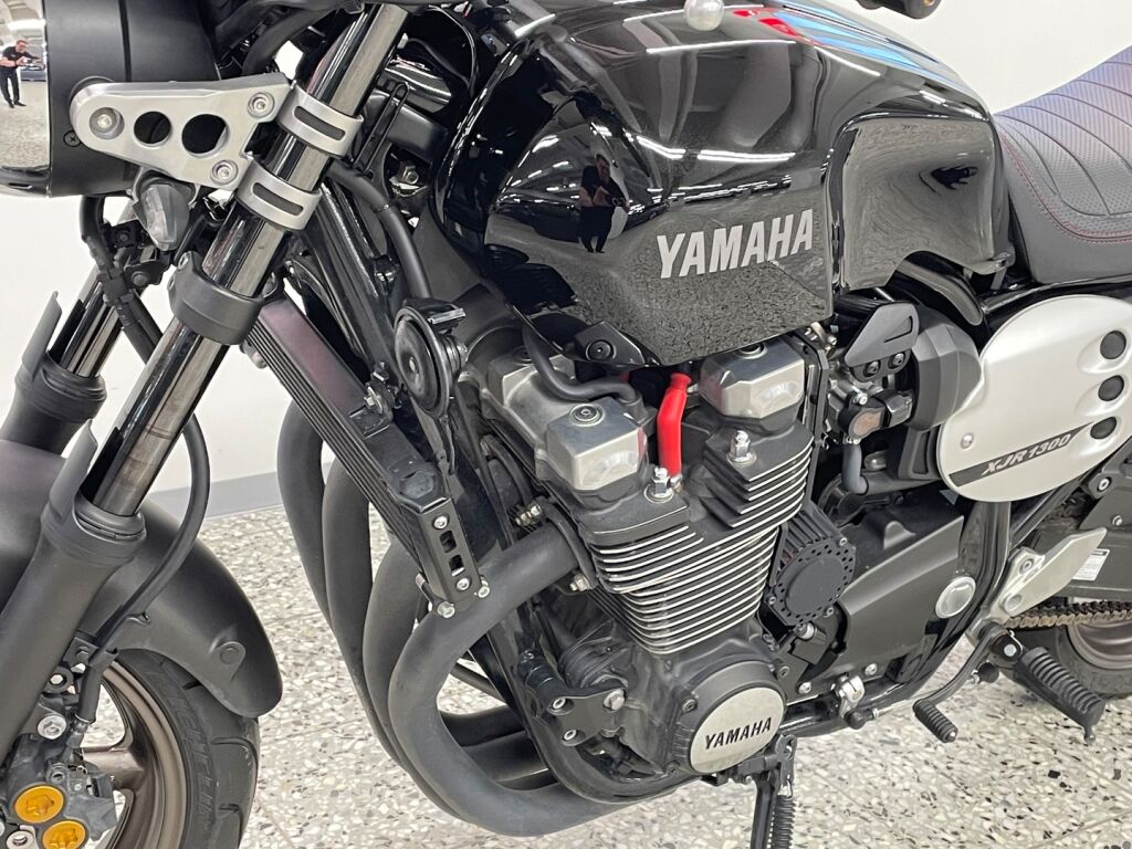 Yamaha XJR 2014 