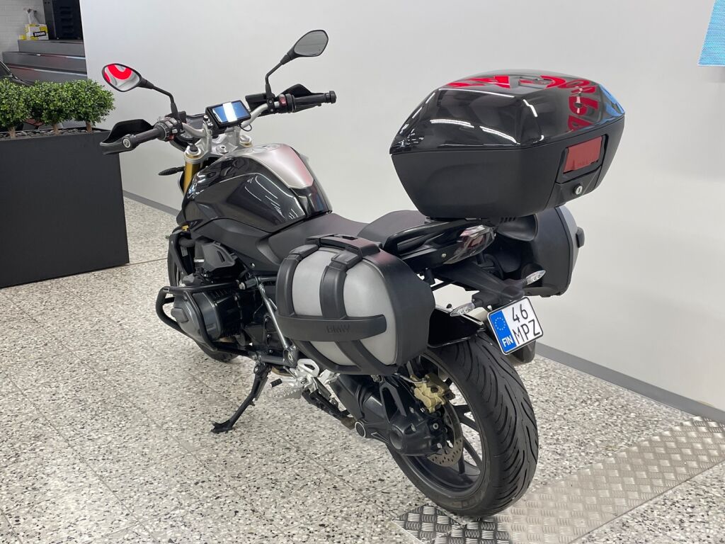 BMW R 2016 Musta