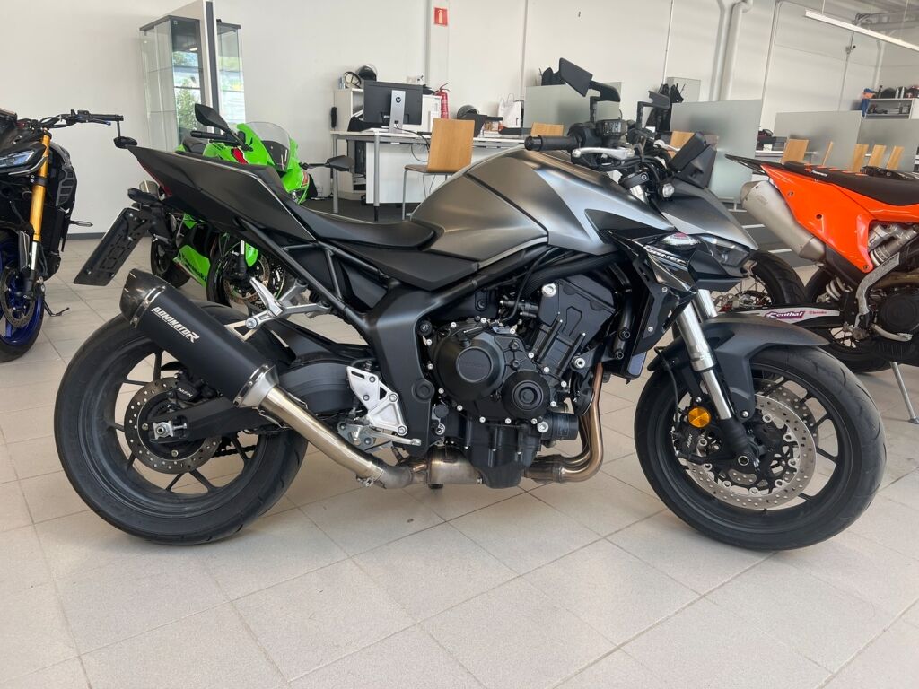 Honda CB 2025 