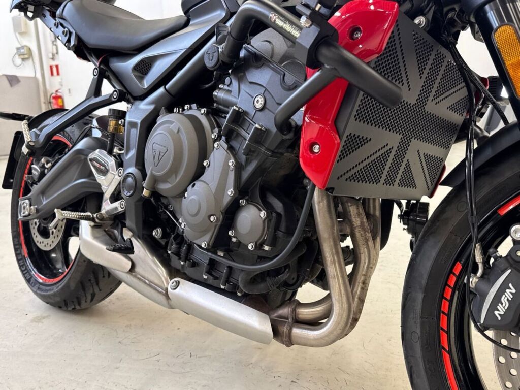 Triumph TRIDENT 2021 