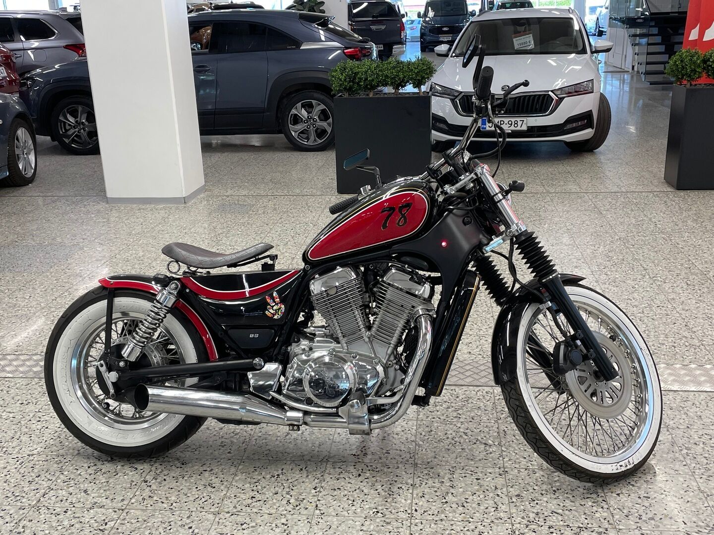 Suzuki VS