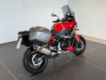 BMW F 2021 Punainen
