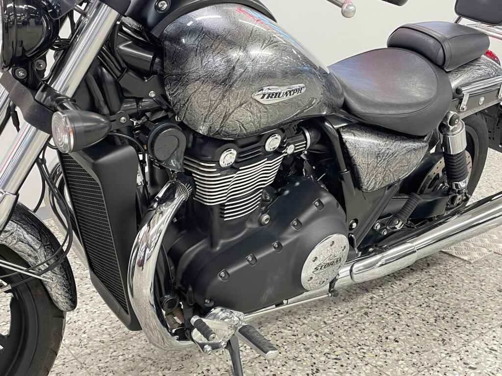 Triumph THUNDERBIRD 2016 ML O 5