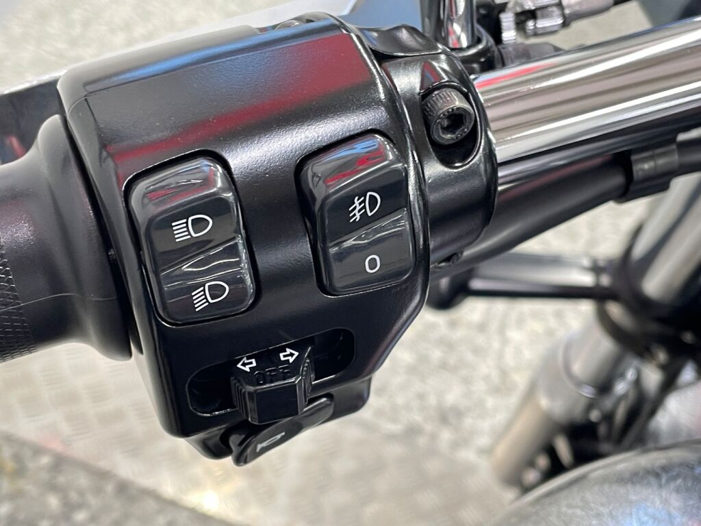 Triumph THUNDERBIRD 2016 ML O 5