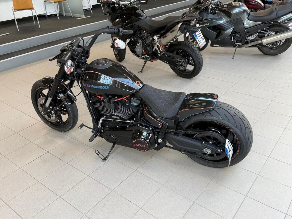 Harley-davidson SOFTAIL 2019 Valkoinen
