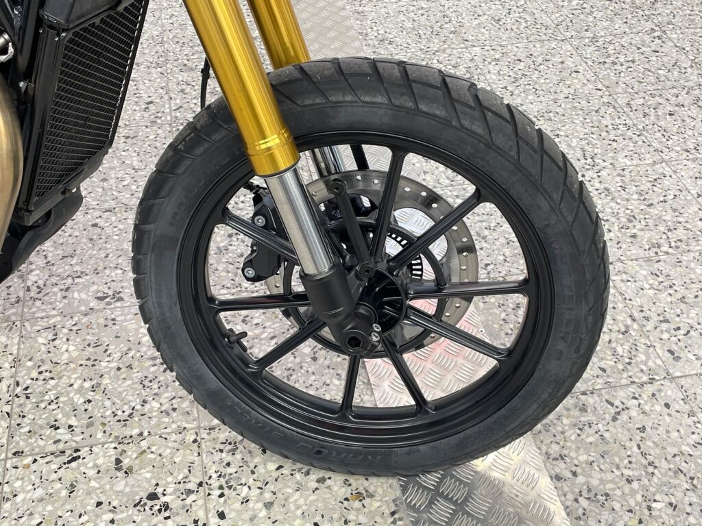 Triumph SCRAMBLER 2025 