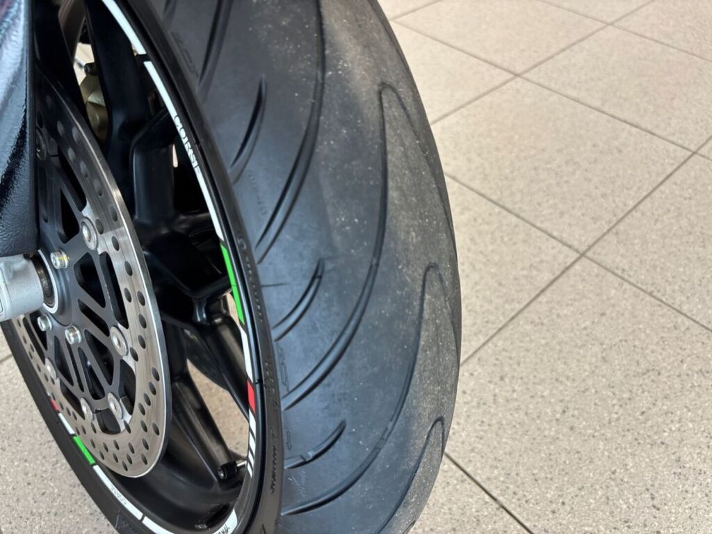 Mv agusta BRUTALE 2013 Valkoinen
