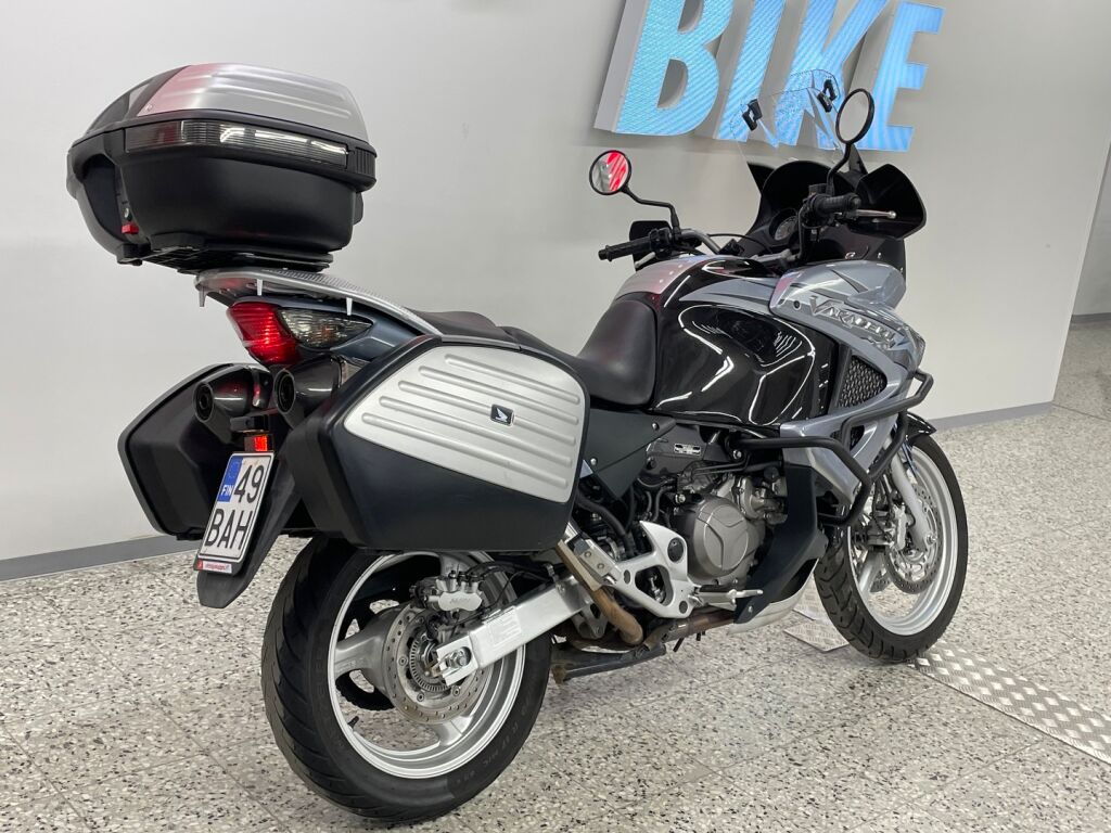Honda XL 2011 