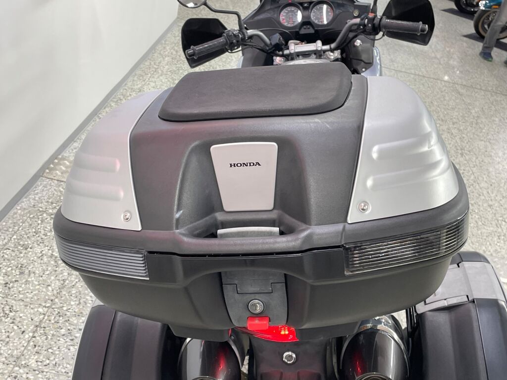 Honda XL 2011 