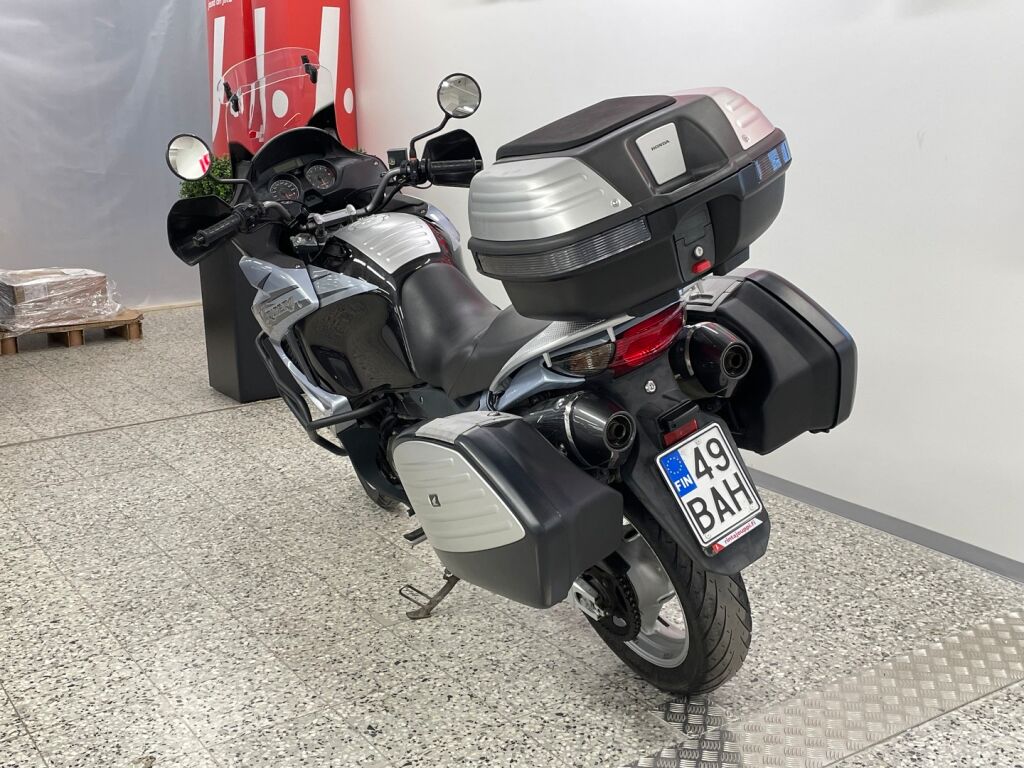 Honda XL 2011 