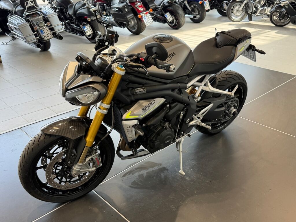 Triumph SPEED TRIPLE 2023 