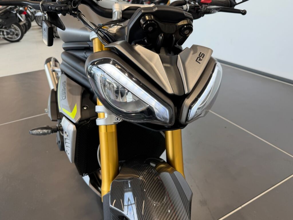 Triumph SPEED TRIPLE 2023 