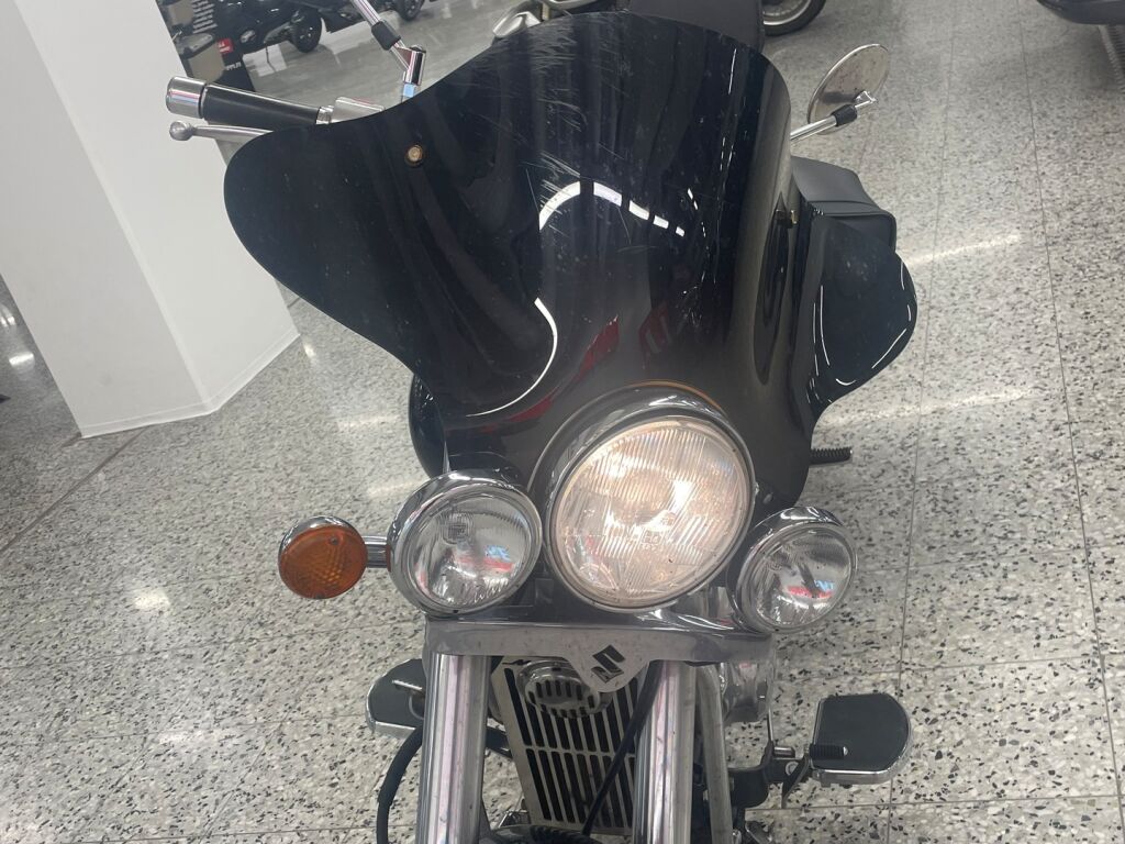 Suzuki VZ 2000 