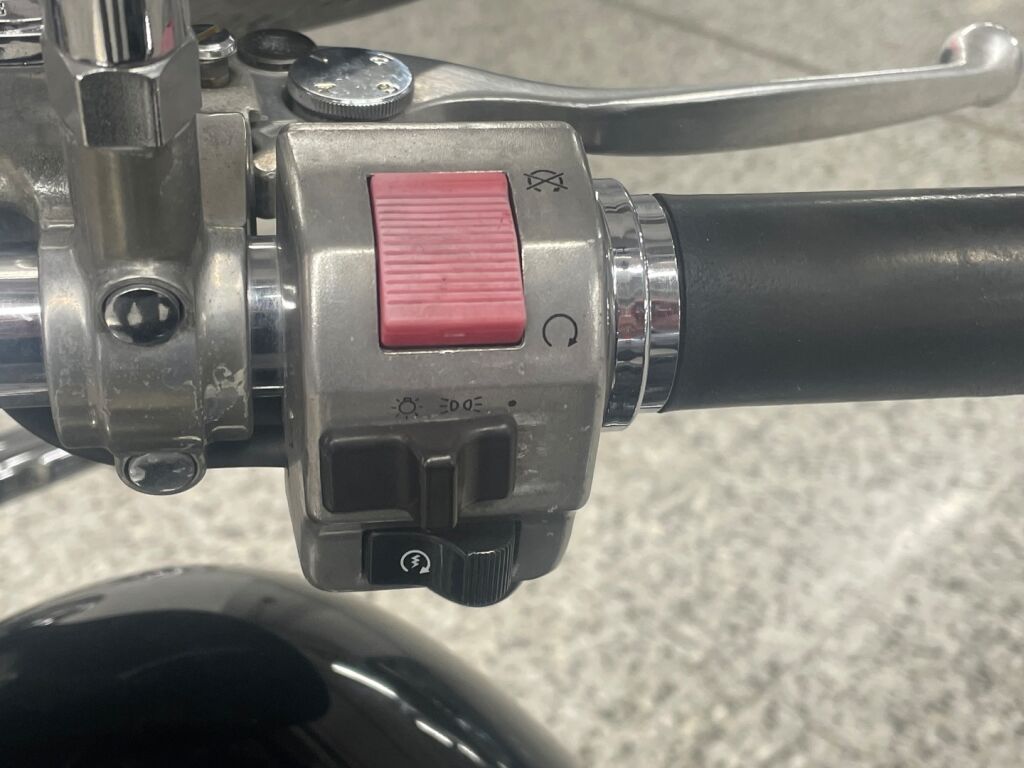 Suzuki VZ 2000 