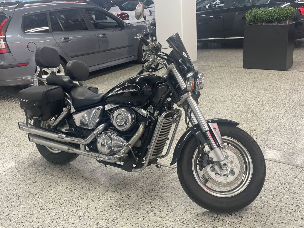 Suzuki VZ 2000 