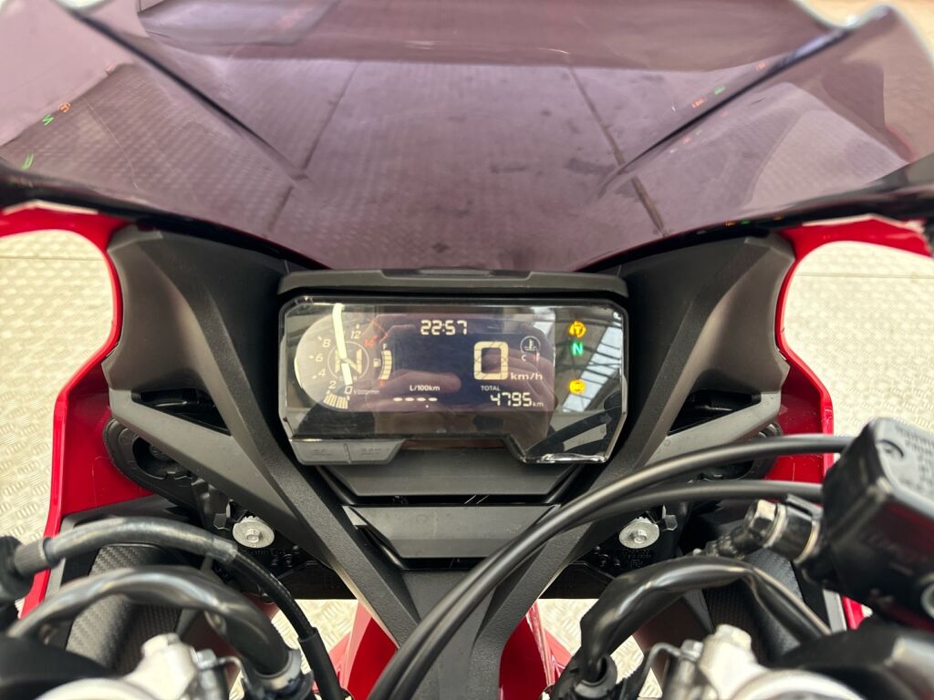 Honda CBR 2021 Punainen