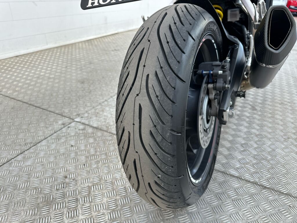 Honda CBR 2021 Punainen