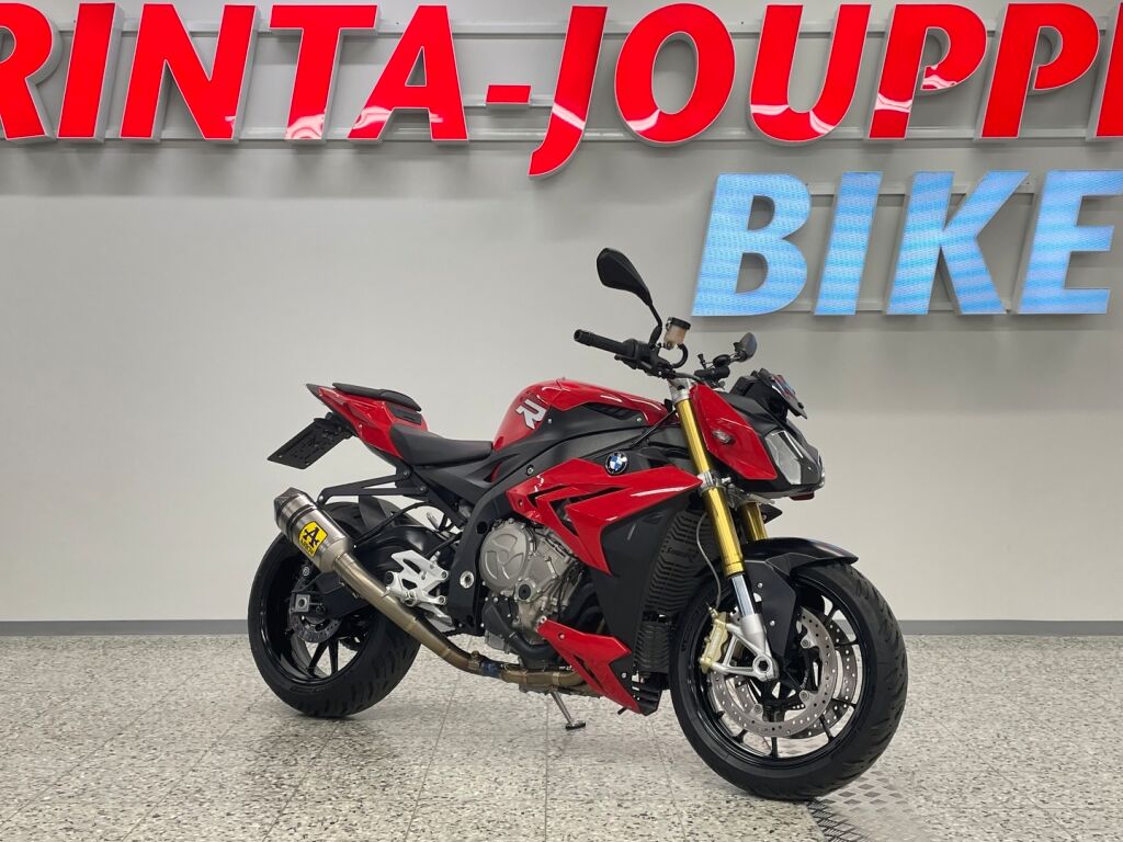 BMW S 2014 Punainen