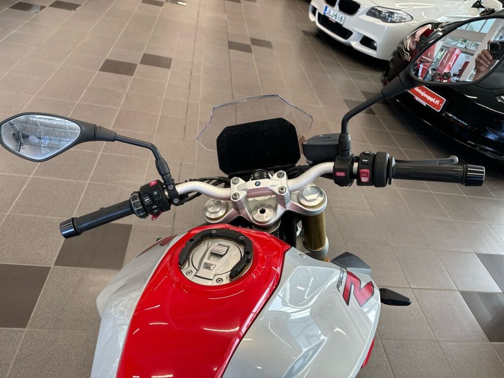 BMW F 2020 Musta puna harmaa