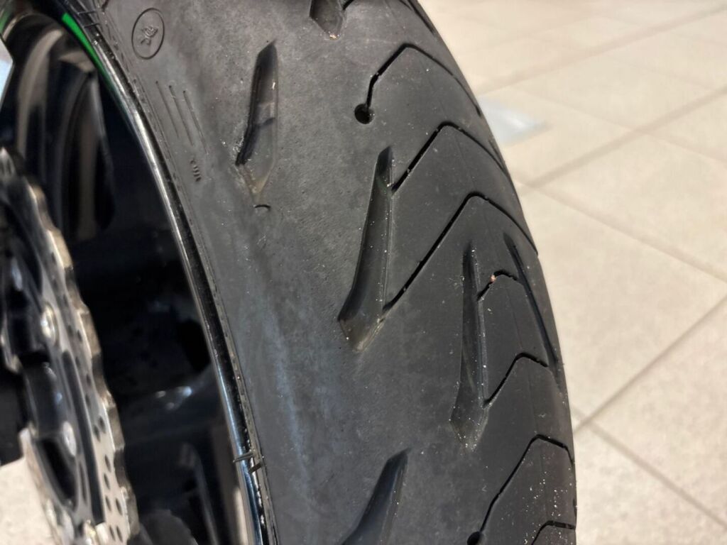 Kawasaki Z 2020 Musta